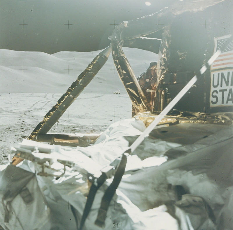 Illustration for article titled The crappy photos of NASA's golden era you never get to see